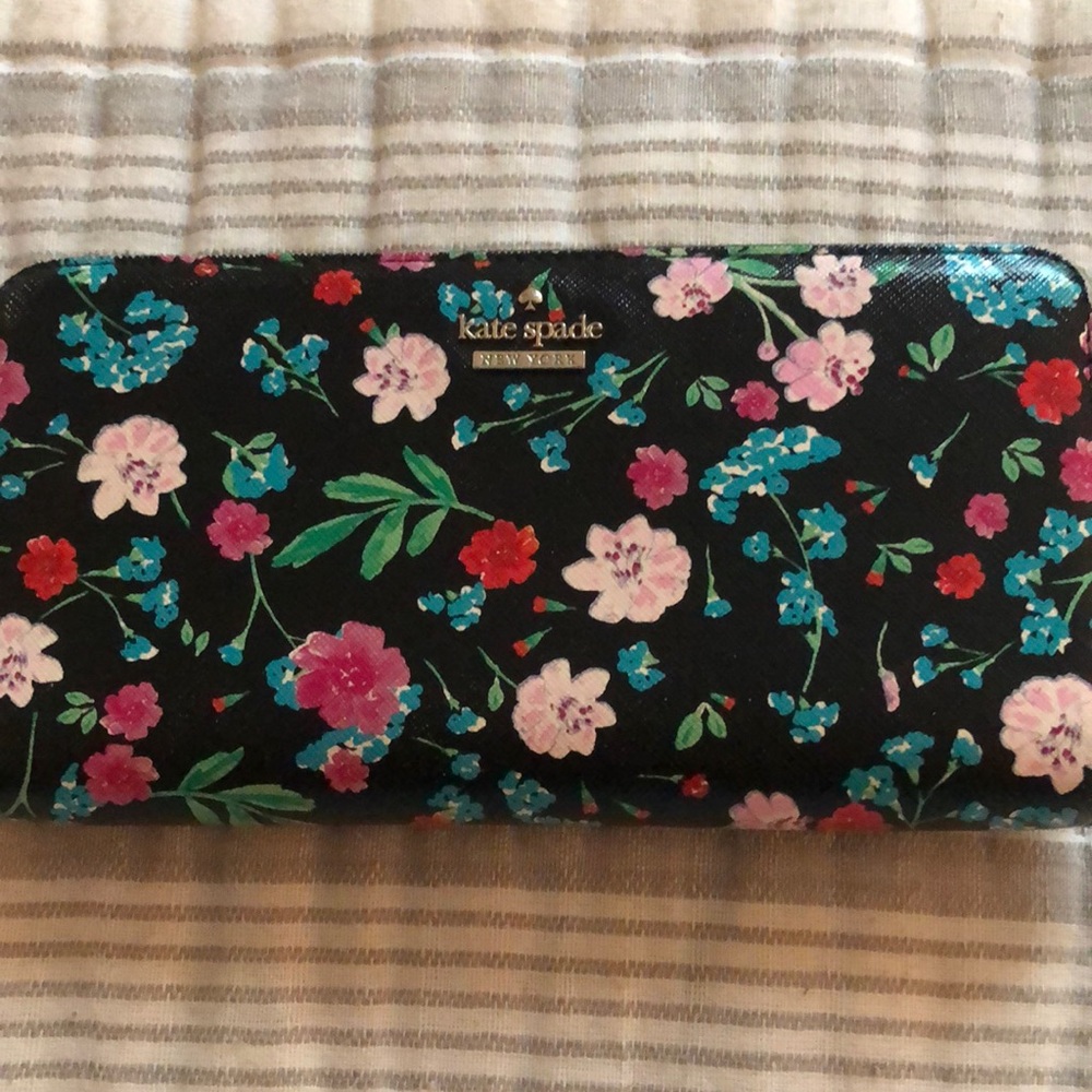 Kate Spade floral wallet!
